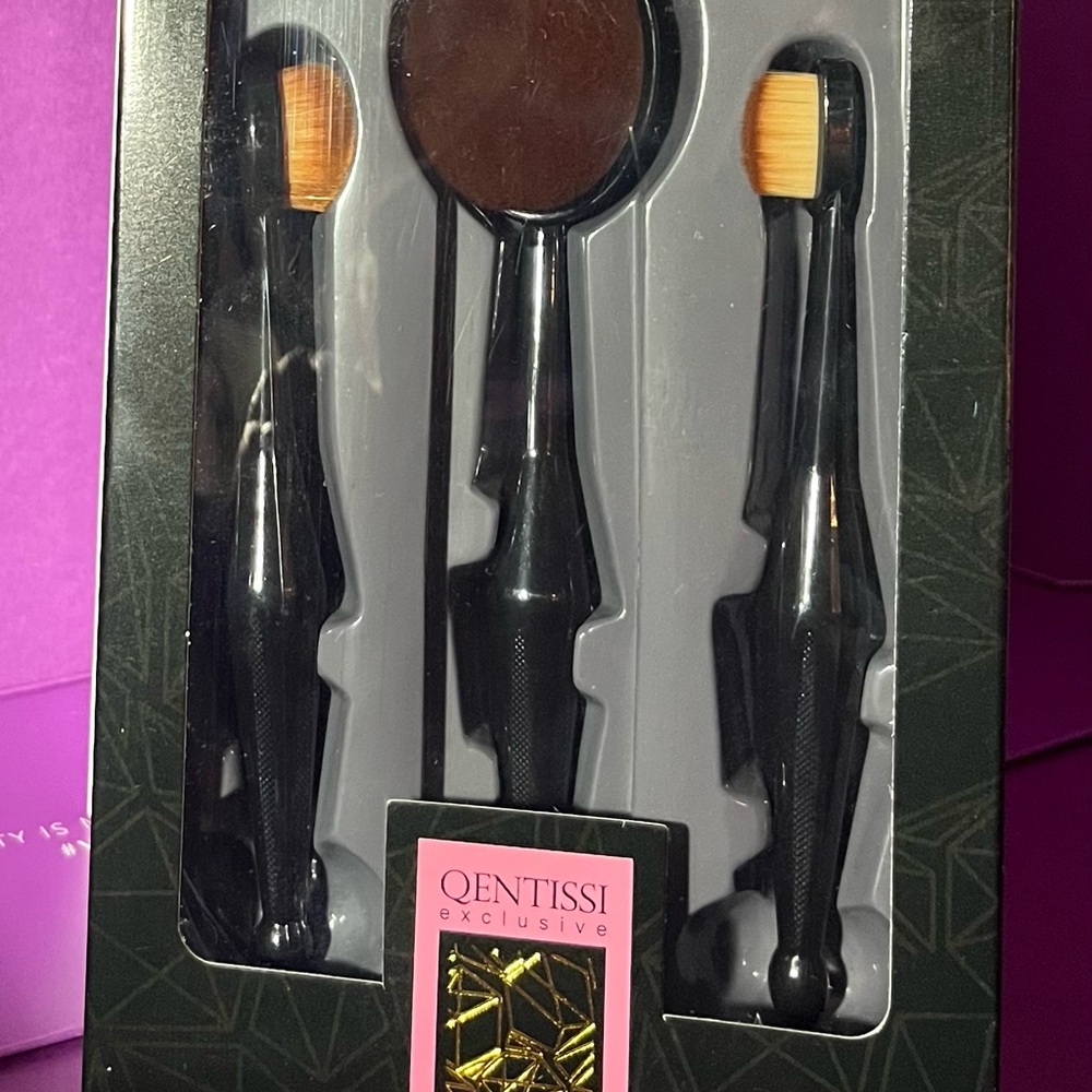 Qentissi Black Makeup Brush Set - 3 Piece